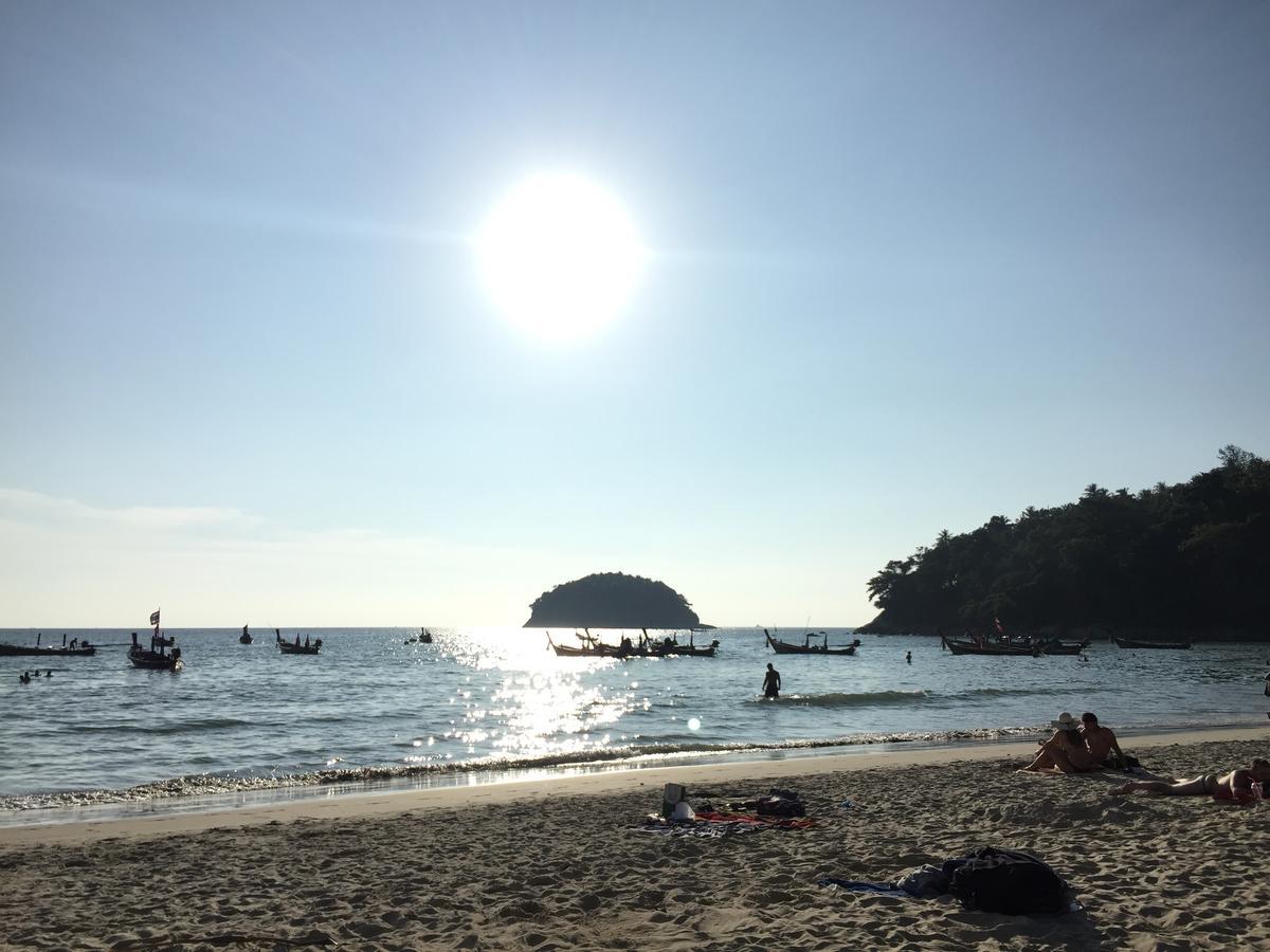 Vitamin Sea Hostel Phuket Buitenkant foto